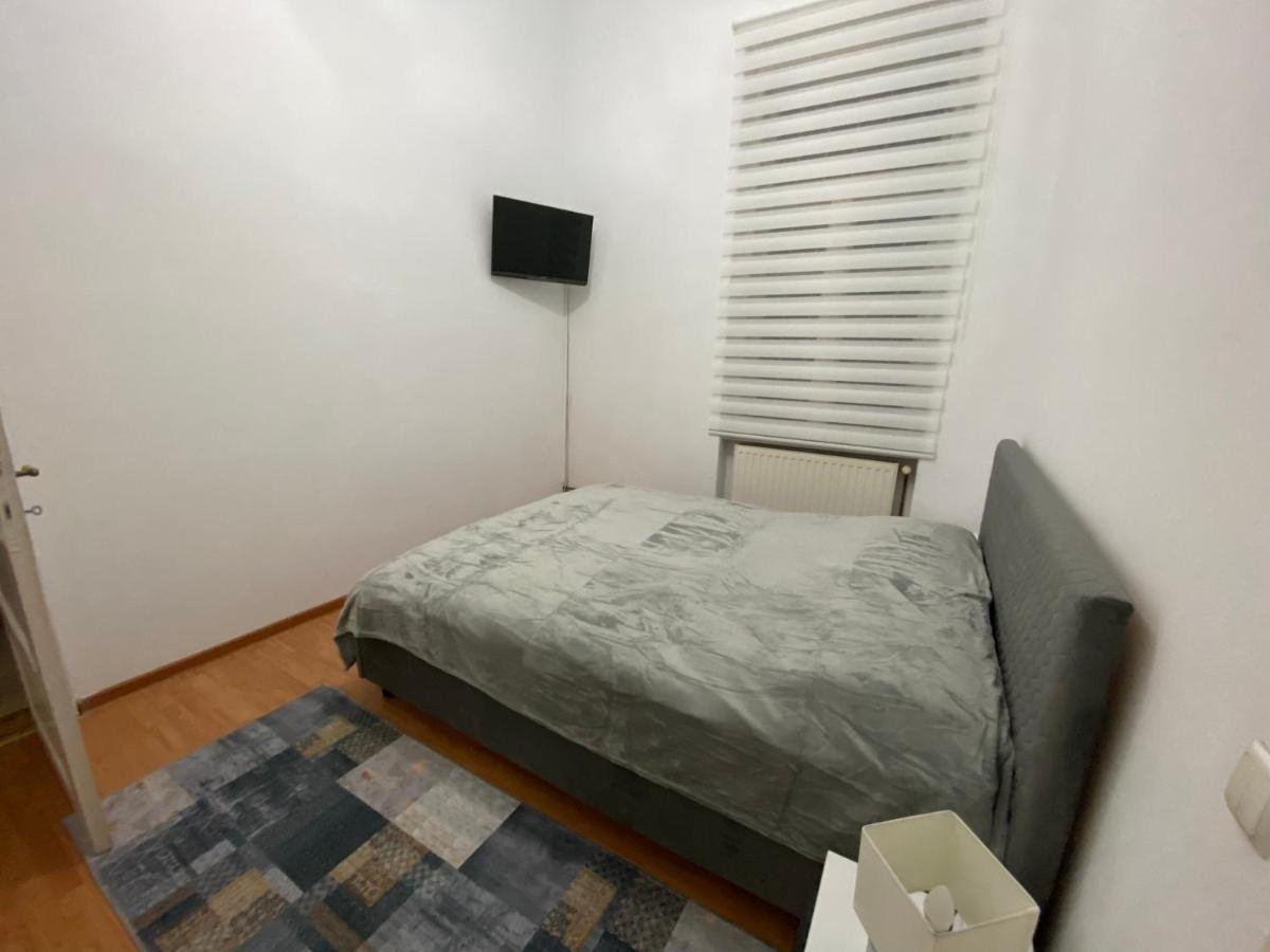Apartament Super Central Cu Parcare Privata Arad Exterior photo